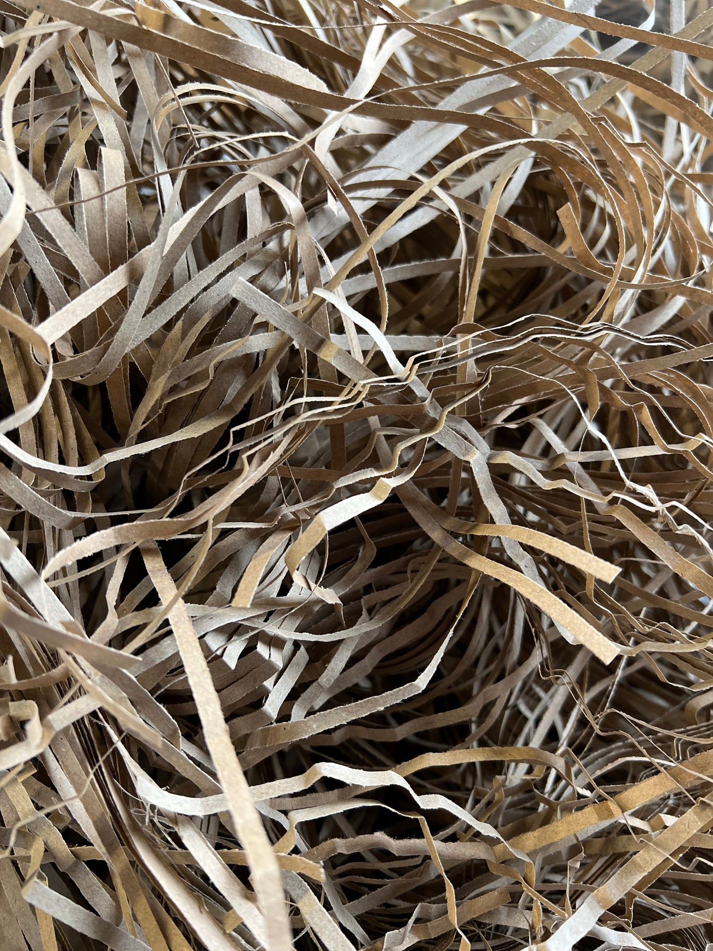 Strip cut shredded brown Kraft paper 3.8mm - 1kgs